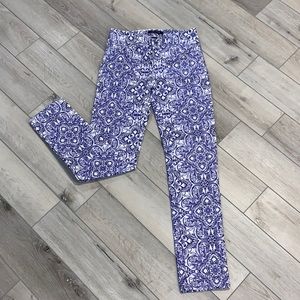 Beautiful White House Black Market patterned denim